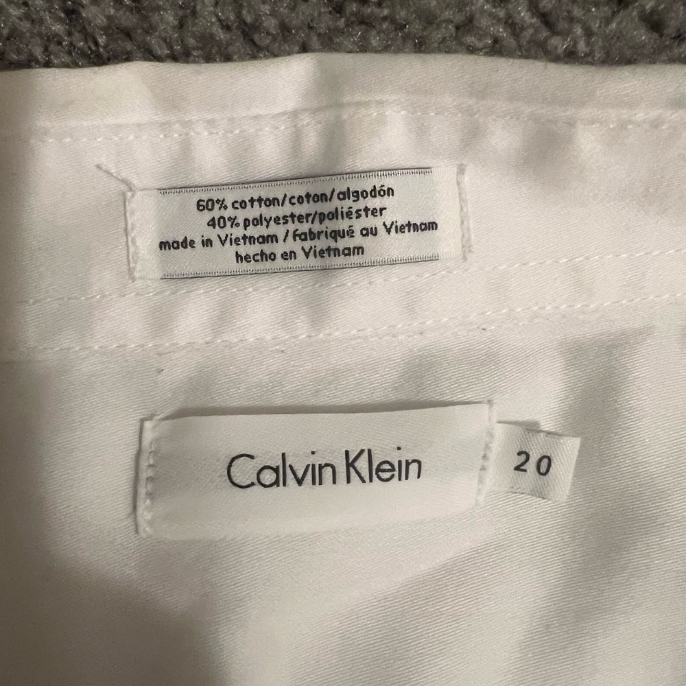 Men’s collared button down - Picture 2 of 3